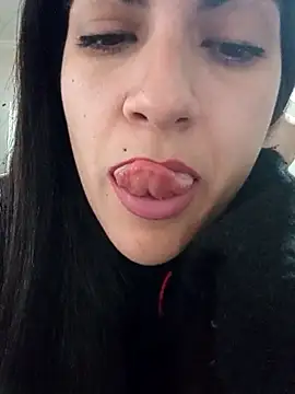 Camilitah online show from 8, 9, 2025