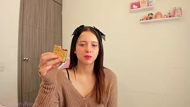 Snapshot of ImBunnyNova chatting on 9, 7, 2026 ImBunnyNova online show from 9, 7, 2026