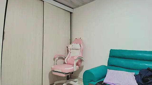 lovehotpink online show from 12, 1, 2026