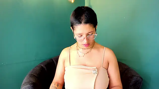 Elaine87  online show from 12, 10, 2025