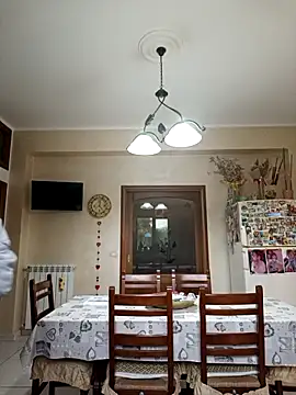 Alexis Bull online show from 15, 10, 2025