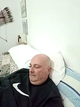 Alexis Bull online show from 12, 1, 2026