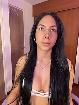 Snapshot of ArianaReynoldss chatting on 12, 5, 2026 ArianaReynoldss online show from 12, 5, 2026