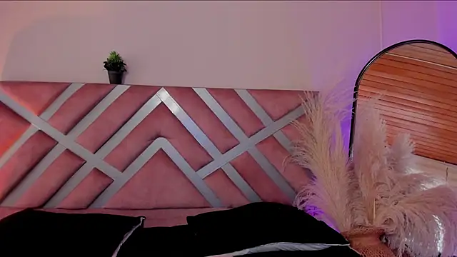 Snapshot of viol_collins__ chatting on 16, 9, 2025 viol collins   online show from 16, 9, 2025