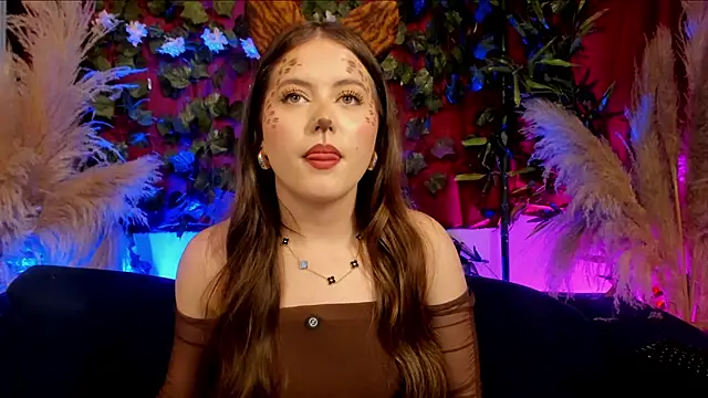 Snapshot of viol_collins__ chatting on 31, 10, 2025 viol collins   online show from 31, 10, 2025