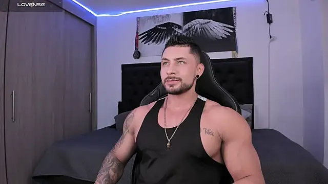 santi aesthetic online show from 4, 10, 2025