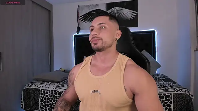 Snapshot of santi_aesthetic chatting on 5, 6, 2026 santi aesthetic online show from 5, 6, 2026