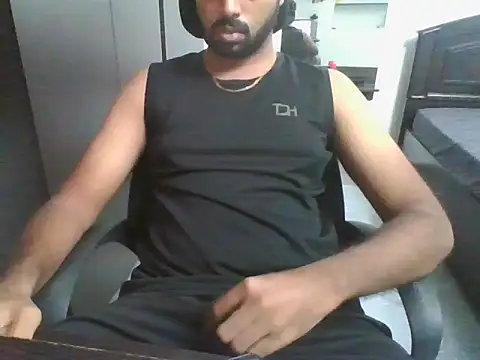 lovelyakash69 online show from 14, 3, 2026