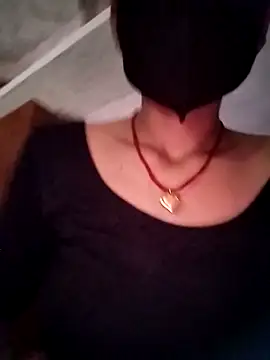 Snapshot of Soniy-Maax chatting on 12, 9, 2025 Soniy-Maax online show from 12, 9, 2025