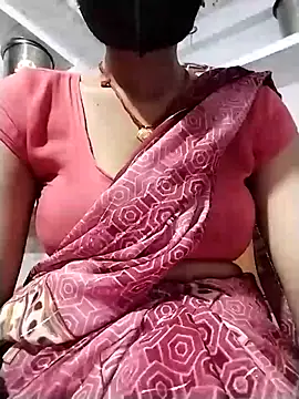 Snapshot of Soniy-Maax chatting on 16, 9, 2025 Soniy-Maax online show from 16, 9, 2025