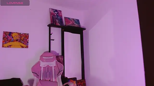 SharaRoss1 online show from 1, 11, 2025