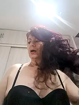 lunadicty online show from 5, 3, 2026