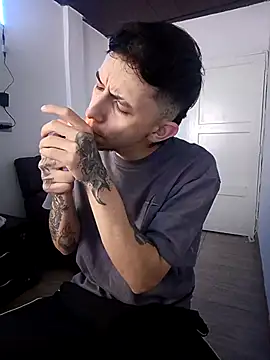 Chris  Jones online show from 16, 12, 2025