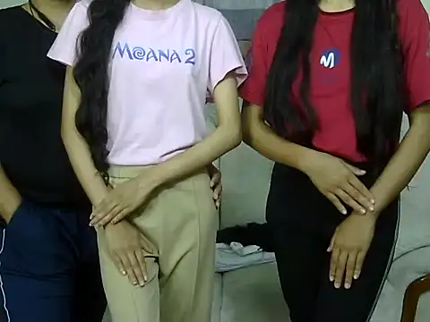 Snapshot of SistersLove3 chatting on 23, 3, 2025 SistersLove3 online show from 23, 3, 2025