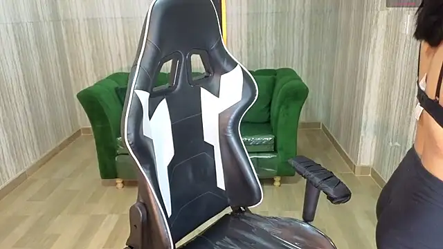 clementine t online show from 19, 10, 2025