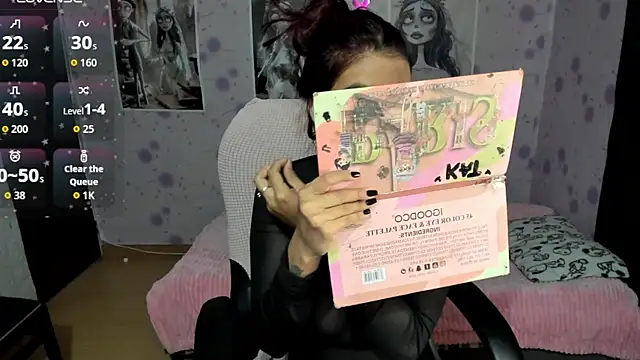 Snapshot of Medussa_katt chatting on 17, 12, 2025 Medussa katt online show from 17, 12, 2025