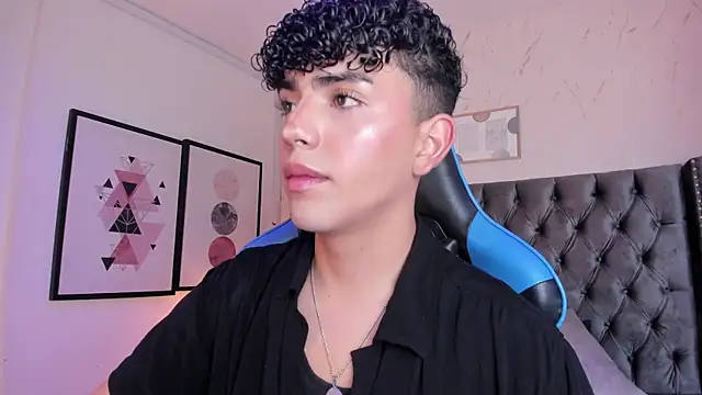 Snapshot of Niick_Twink chatting on 4, 10, 2025 Niick Twink online show from 4, 10, 2025