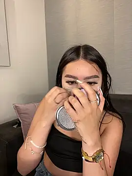 Cristina pinkk online show from 5, 11, 2025