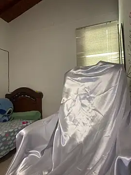 Mia  Gray online show from 7, 4, 2026