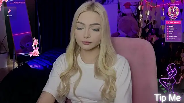Snapshot of LinaLirian chatting on 4, 6, 2026 LinaLirian online show from 4, 6, 2026