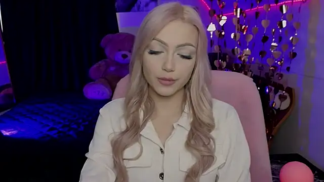 Snapshot of LinaLirian chatting on 22, 7, 2026 LinaLirian online show from 22, 7, 2026