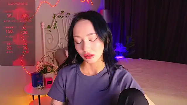 Snapshot of _holly_berry_ chatting on 29, 9, 2025 holly berry online show from 29, 9, 2025