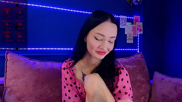 Snapshot of _holly_berry_ chatting on 7, 10, 2025 holly berry online show from 7, 10, 2025