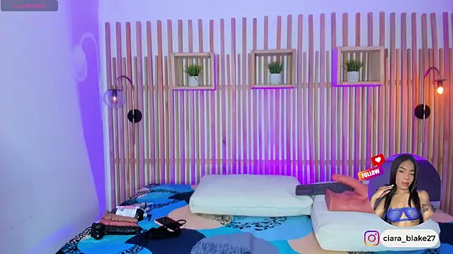 ciara blake online show from 24, 4, 2026