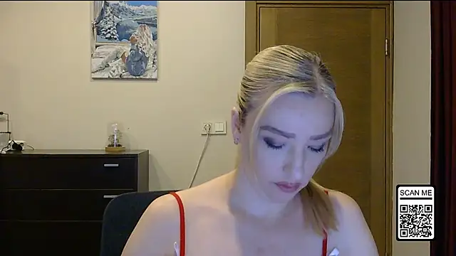 Wild Silk Desire online show from 26, 10, 2025