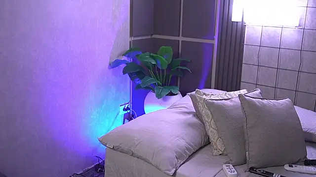 Susan wall online show from 17, 10, 2025