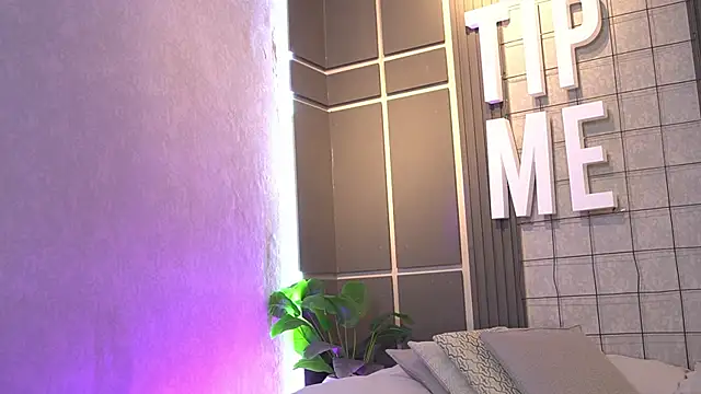 Susan wall online show from 23, 4, 2026