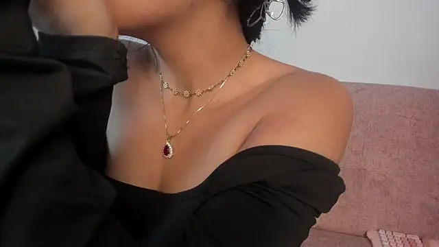 Victoriaa2 Doll online show from 28, 11, 2025