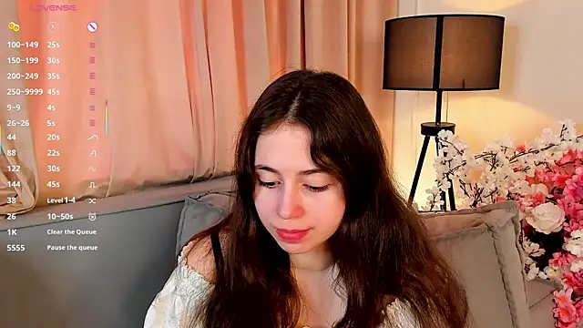 JulianaChapel online show from 15, 9, 2025