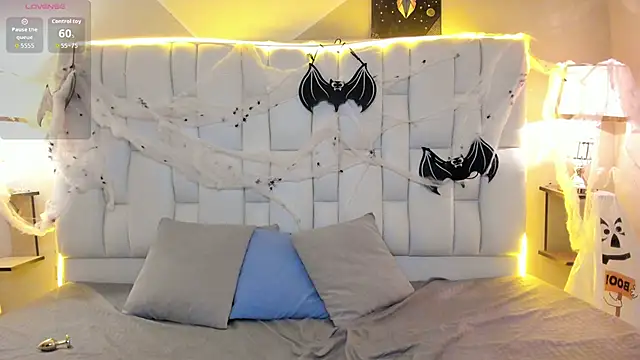 Amandacooper2 online show from 28, 10, 2025