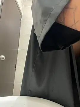 AnnahiBaker online show from 4, 3, 2026