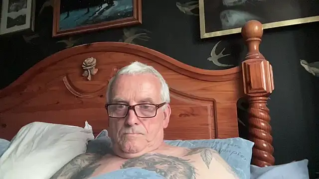Snapshot of poggles chatting on 5, 7, 2026 poggles online show from 5, 7, 2026