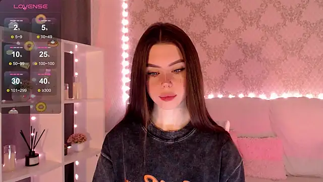 HolyMiax online show from 10, 10, 2025