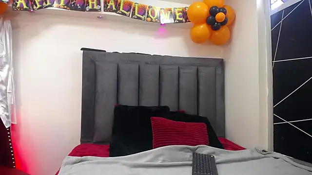 EmmaJhomson online show from 13, 10, 2025