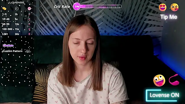 Snapshot of ChristyCrayme chatting on 24, 4, 2026 ChristyCrayme online show from 24, 4, 2026