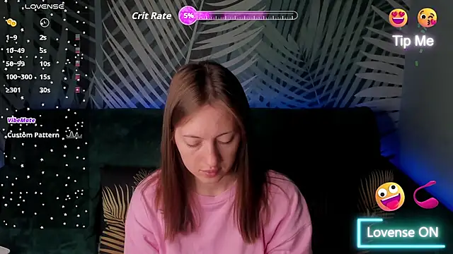 Snapshot of ChristyCrayme chatting on 5, 6, 2026 ChristyCrayme online show from 5, 6, 2026