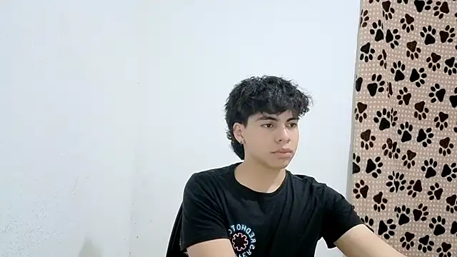 Snapshot of Kei_Dream chatting on 4, 12, 2025 Kei Dream online show from 4, 12, 2025