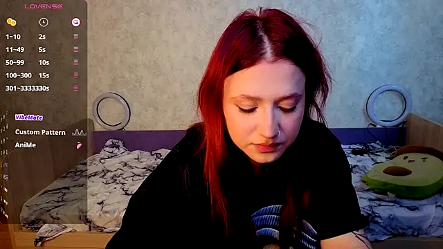 Snapshot of Mini_Lady1 chatting on 24, 10, 2025 Mini Lady1 online show from 24, 10, 2025