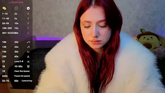 Snapshot of Mini_Lady1 chatting on 30, 10, 2025 Mini Lady1 online show from 30, 10, 2025