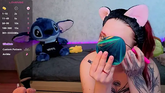 Snapshot of Mini_Lady1 chatting on 9, 11, 2025 Mini Lady1 online show from 9, 11, 2025