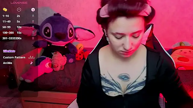 Snapshot of Mini_Lady1 chatting on 27, 11, 2025 Mini Lady1 online show from 27, 11, 2025