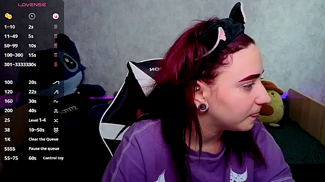 Snapshot of Mini_Lady1 chatting on 4, 12, 2025 Mini Lady1 online show from 4, 12, 2025