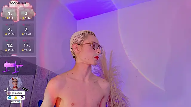 liiamluna  online show from 26, 2, 2026