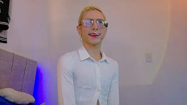 Snapshot of liiamluna_ chatting on 27, 5, 2026 liiamluna online show from 27, 5, 2026
