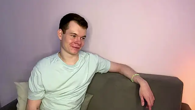 julielourens online show from 4, 4, 2026