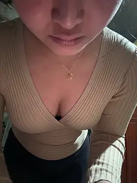 chenyu0308 online show from 4, 12, 2025